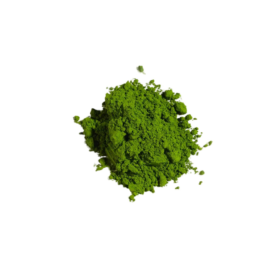 Green matcha tea powder